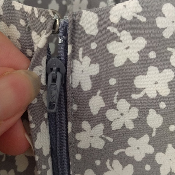 👠👠👠Beautiful Floral dress by Masquerade 🌸🌸 - Picture 8 of 9